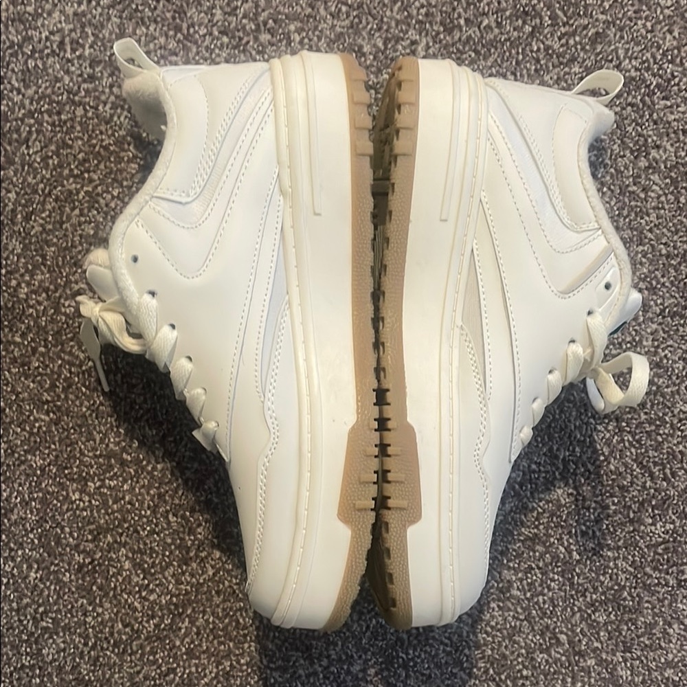 Reebok White and Green Sneakers - Picture 9 of 10